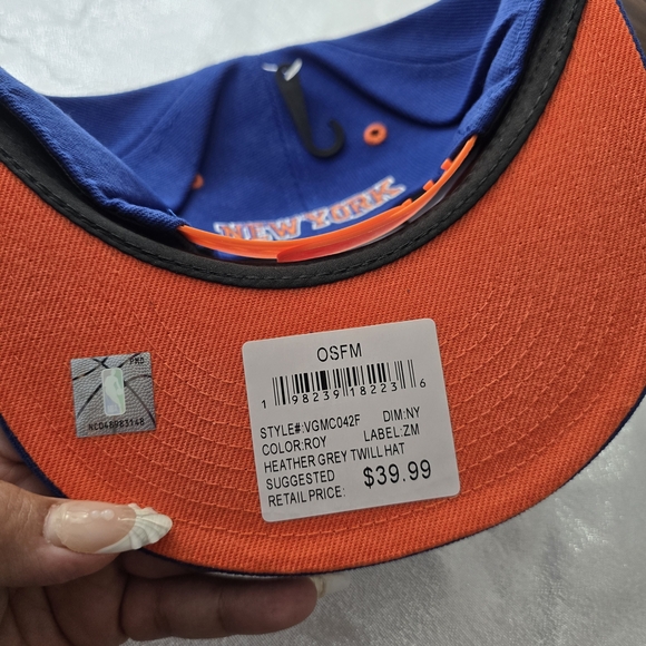 NBA New York Knicks Royal Blue Cap - Picture 4 of 8